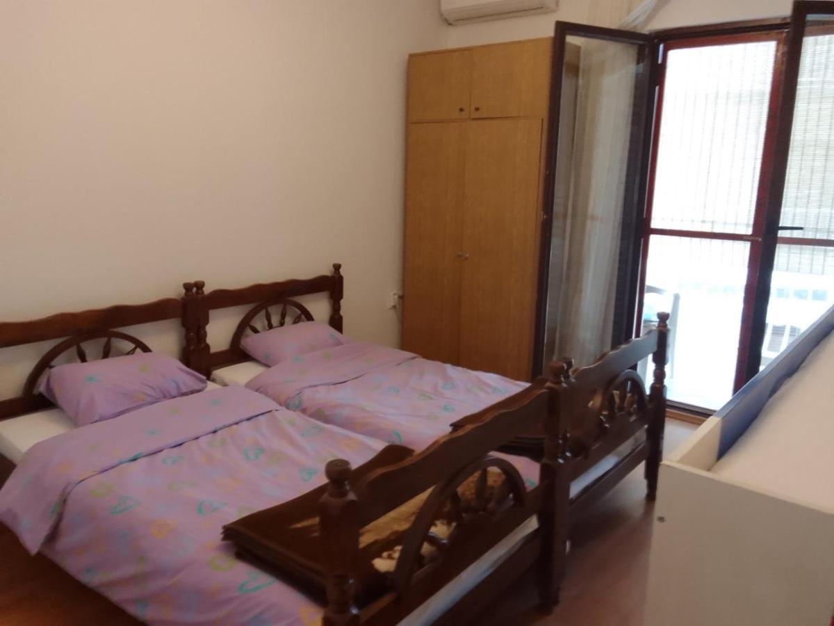 Guesthouse Djurisic 헤르섹 외부 사진