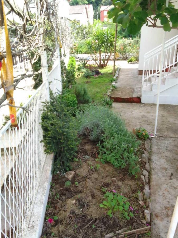 Guesthouse Djurisic 헤르섹 외부 사진