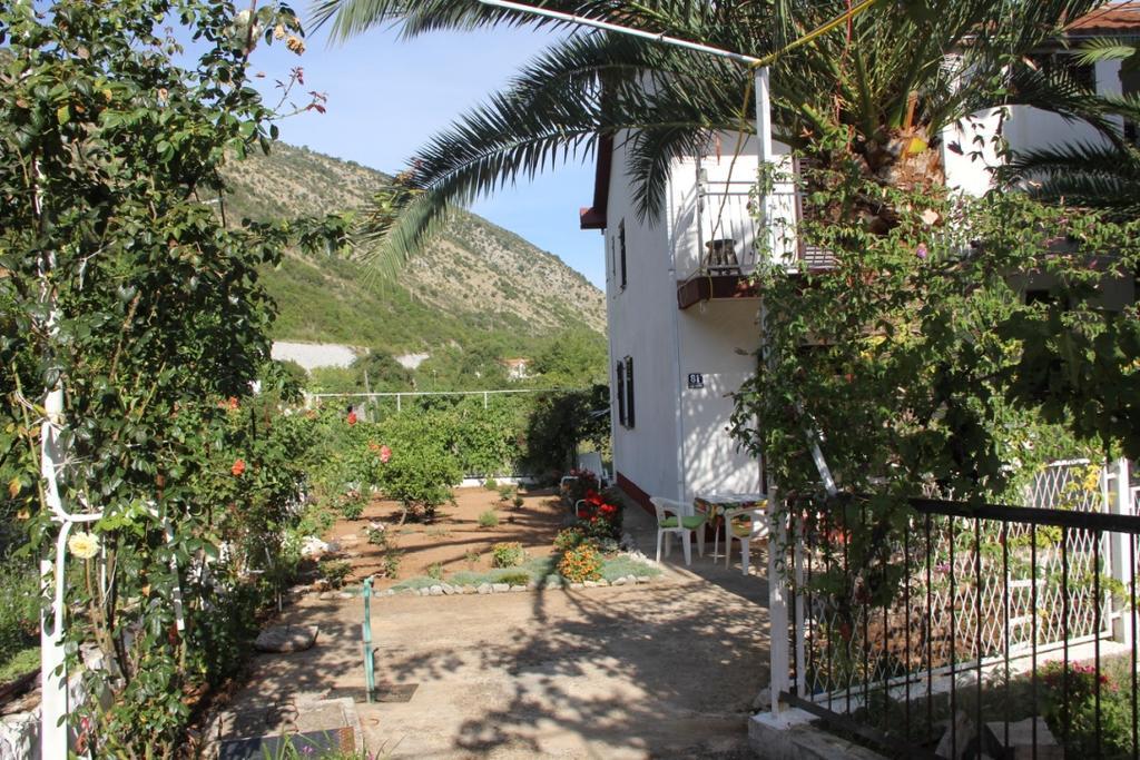 Guesthouse Djurisic 헤르섹 외부 사진