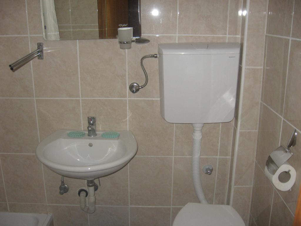 Guesthouse Djurisic 헤르섹 외부 사진