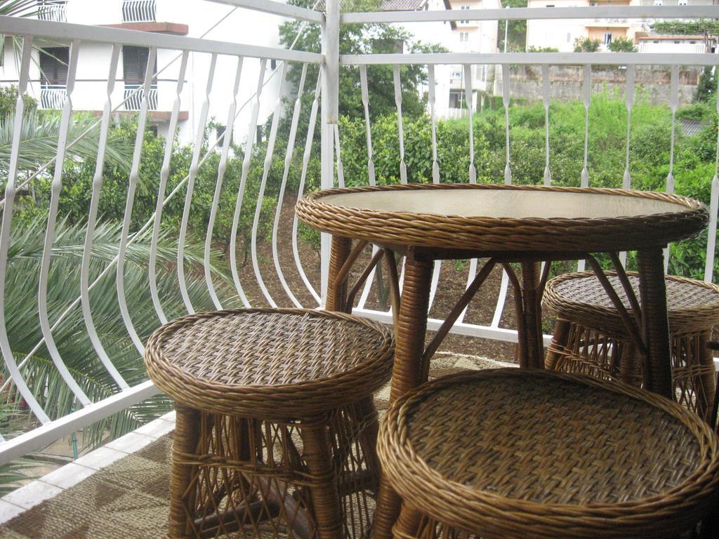 Guesthouse Djurisic 헤르섹 외부 사진