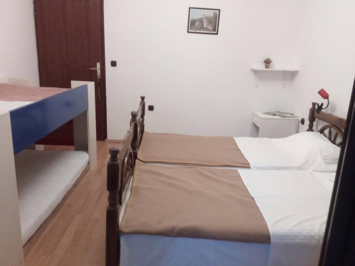 Guesthouse Djurisic 헤르섹 외부 사진